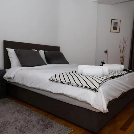 Prague 21 Apartman Szkopje
